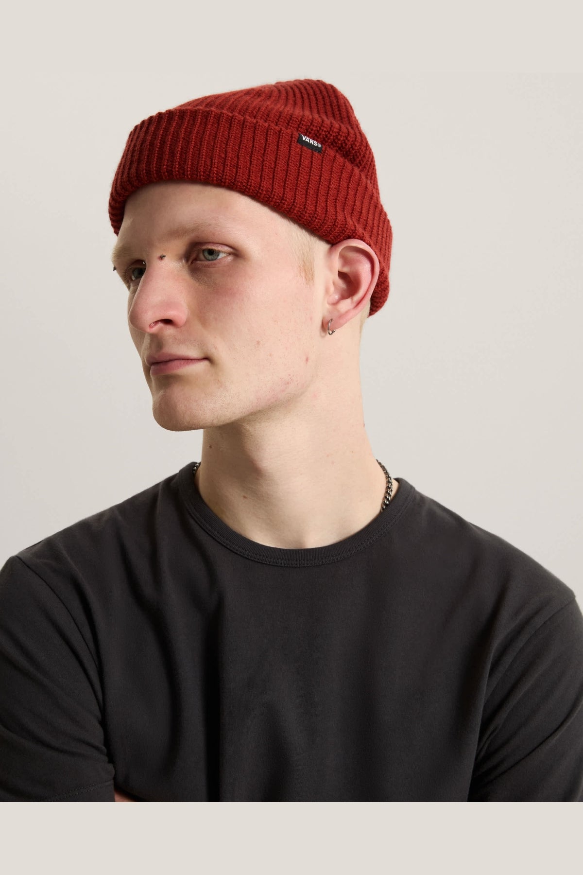 VANS VNQBH CORE BASIC CUFF BEANIE en color BURDEOS  (1)