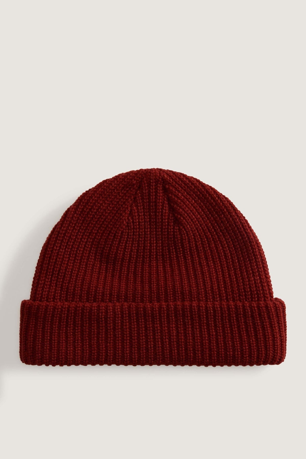 VANS VNQBH CORE BASIC CUFF BEANIE en color BURDEOS  (2)