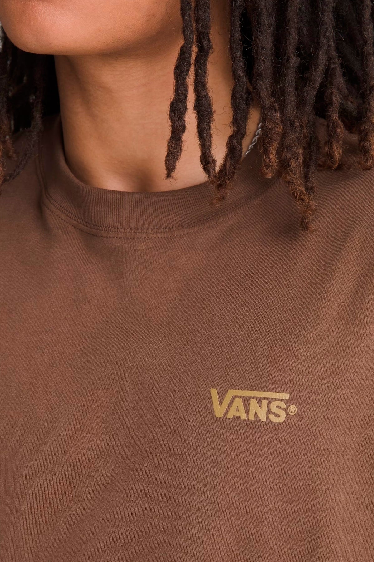 VANS VNTBXFST NEW LEFT CHEST SS TEE en color MARRON  (4)