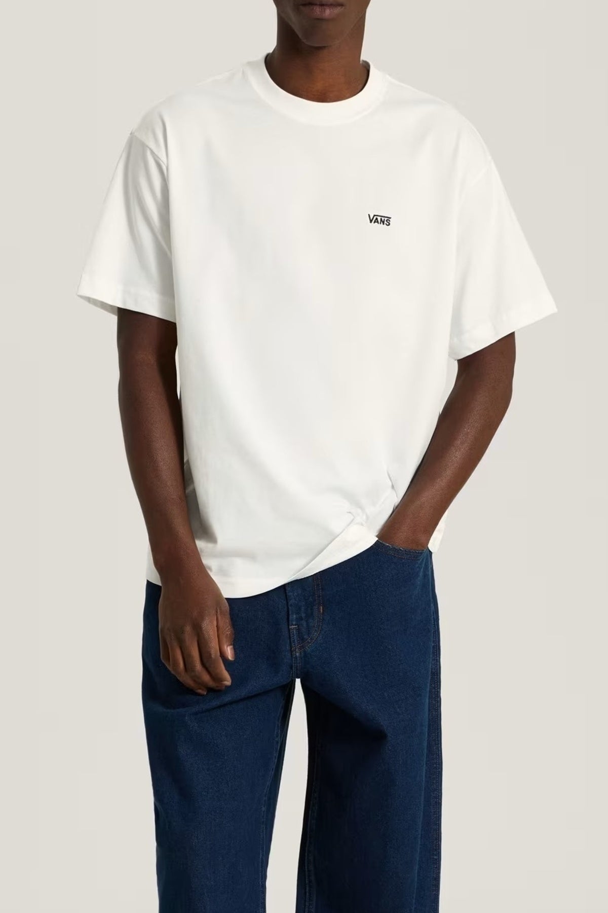 VANS VNFFWHT LEFT CHEST II LOOSE SS en color BLANCO  (1)