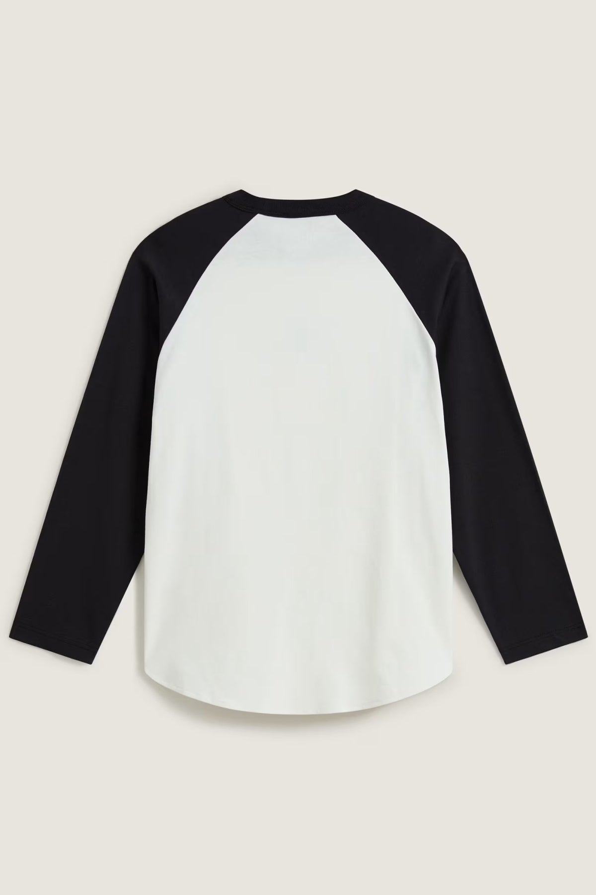 VANS VNFNBLK CORE RAGLAN LS TEE en color BLANCO  (2)