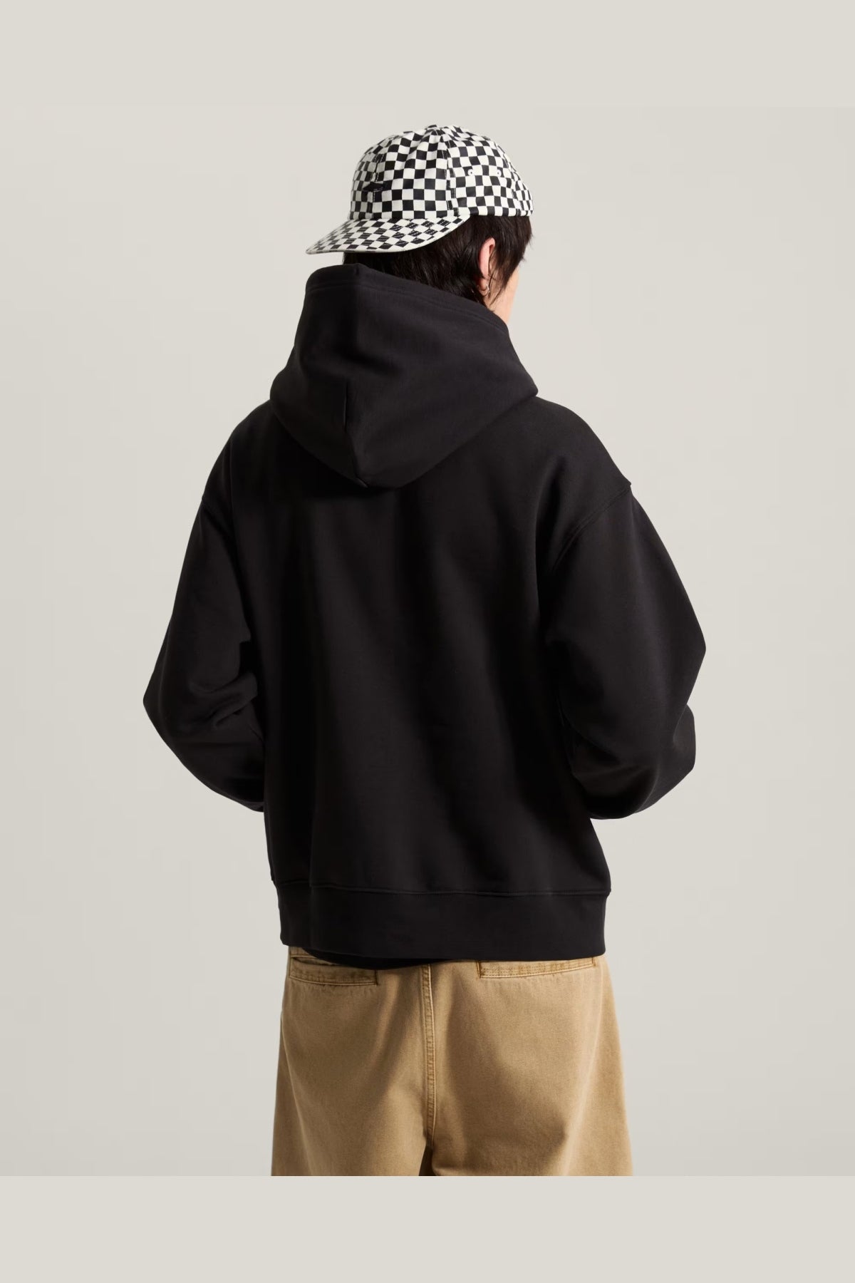 VANS VNGBLK LEFT CHEST II PULLOVER en color NEGRO  (2)