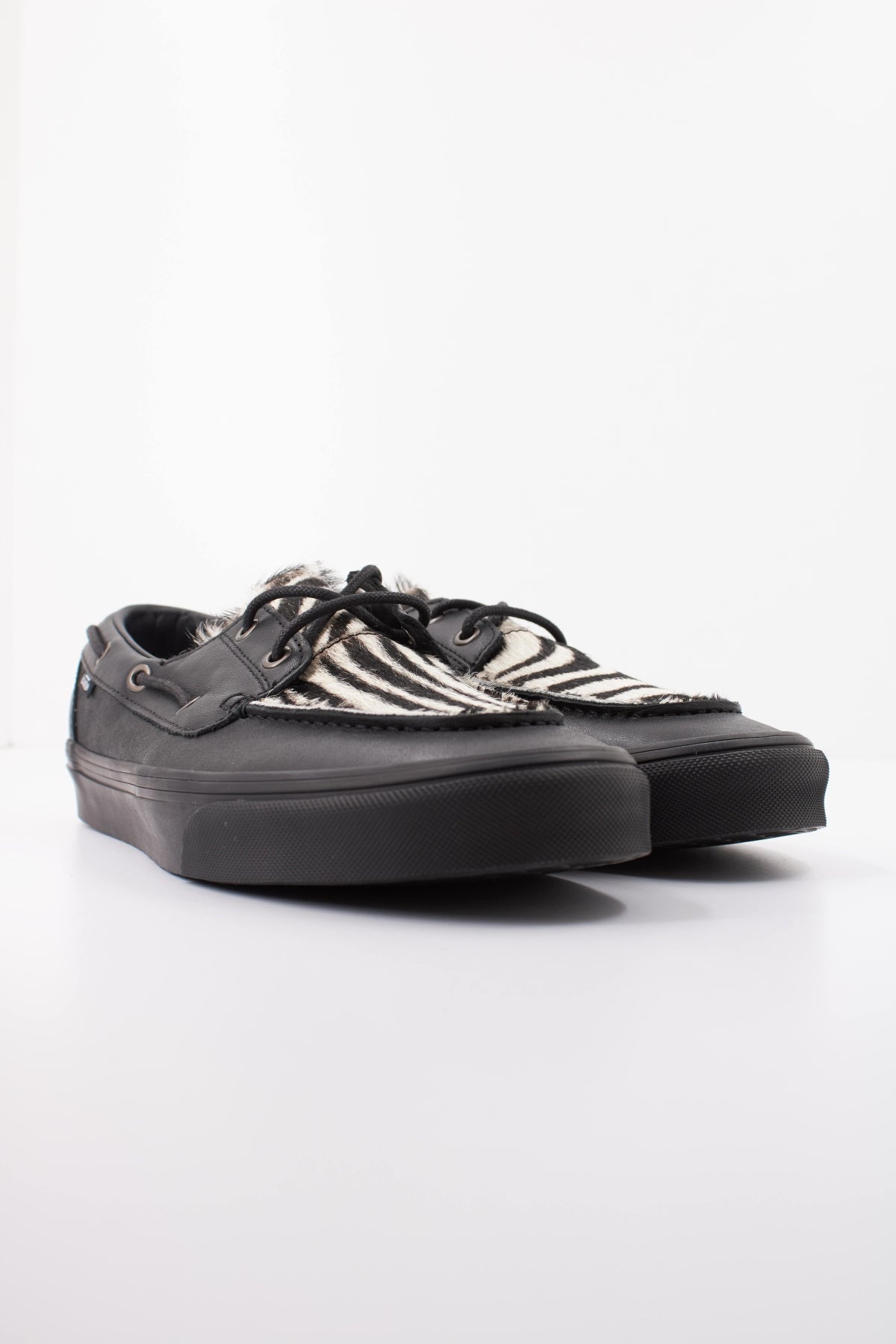 VANS VNZBLA EYELET BOAT SHOE en color ANIMAL PRINT  (2)