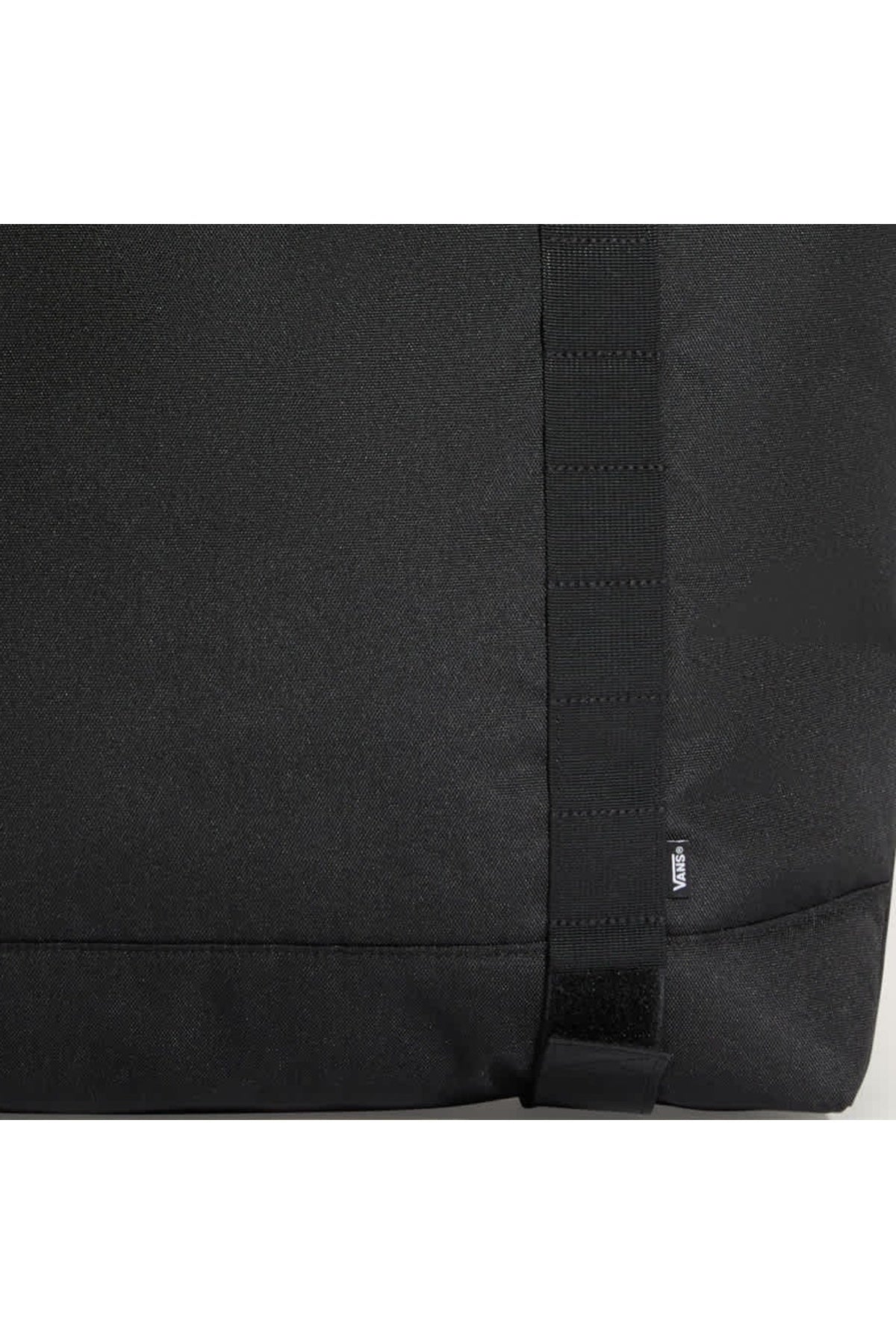 VANS VNXBLK PERGS COMMUTER TOTE en color NEGRO  (2)