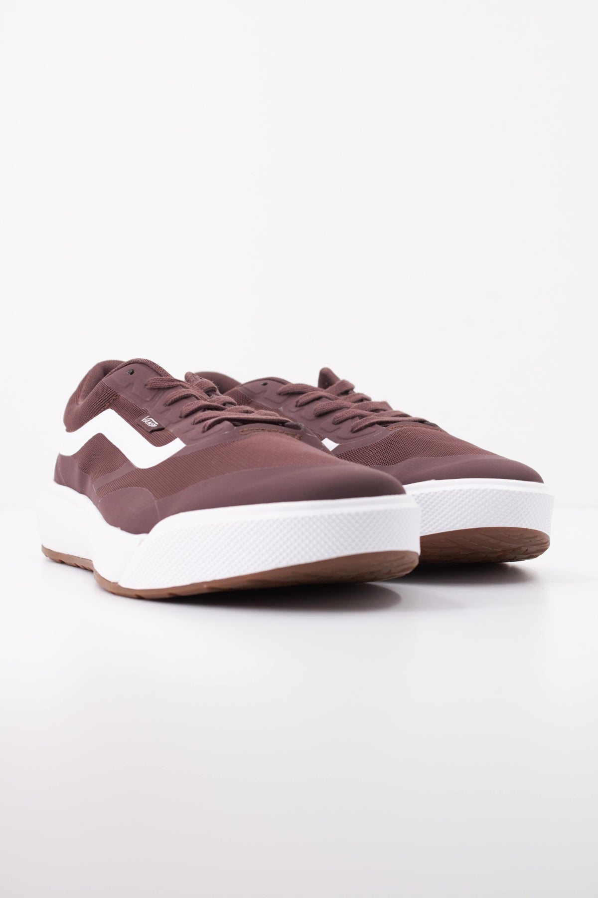 VANS ULTRARANGE en color BURDEOS  (2)