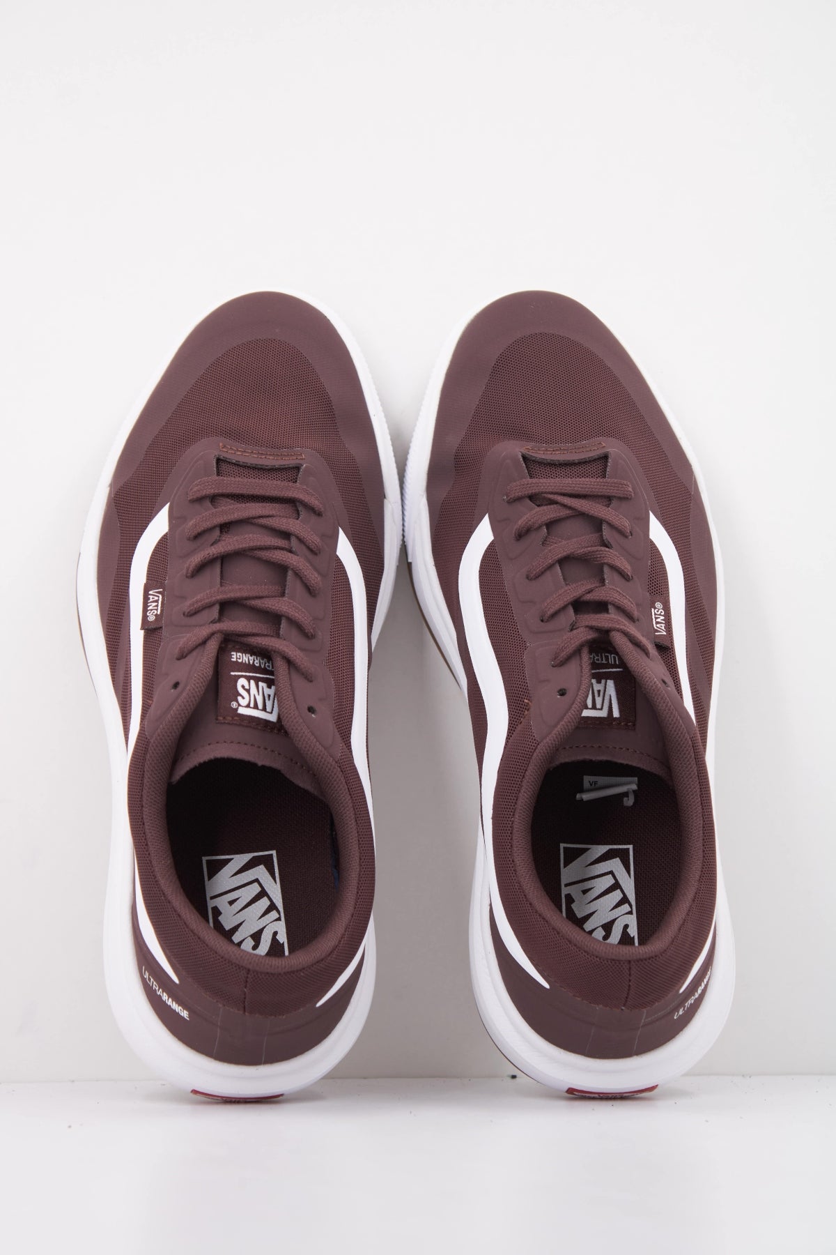 VANS ULTRARANGE en color BURDEOS  (3)