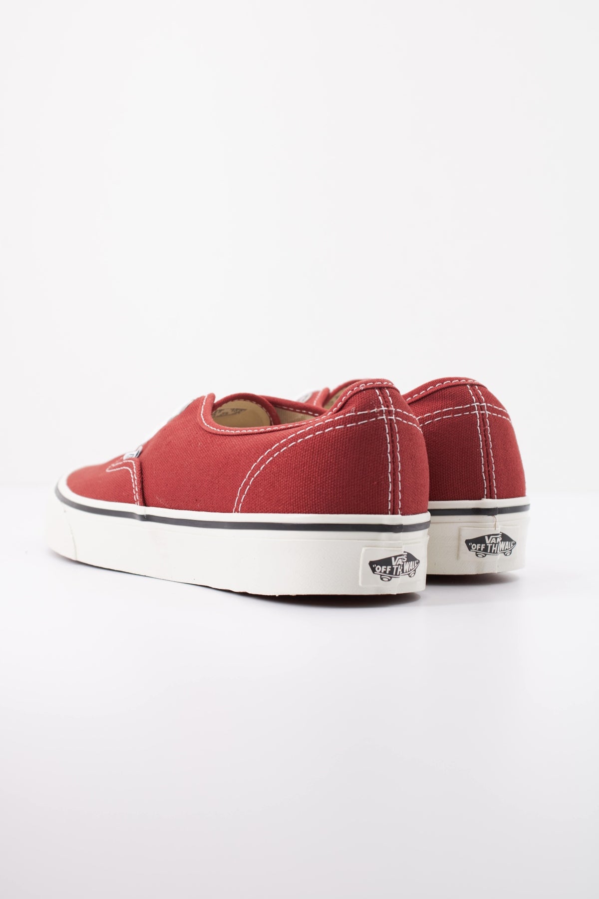 VANS VNZGWR AUTHENTIC en color ROJO  (4)
