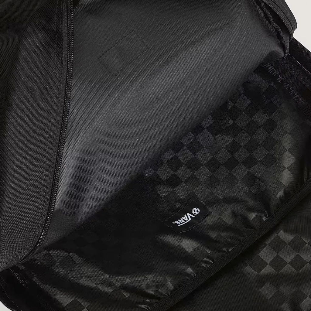 VANS VNHWBKA OLD SKOOL BACKPACK en color NEGRO  (6)
