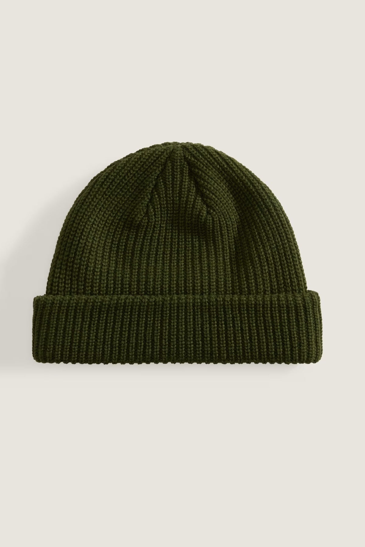 VANS VNQGGRK CORE BASIC CUFF BEANIE en color VERDE  (2)