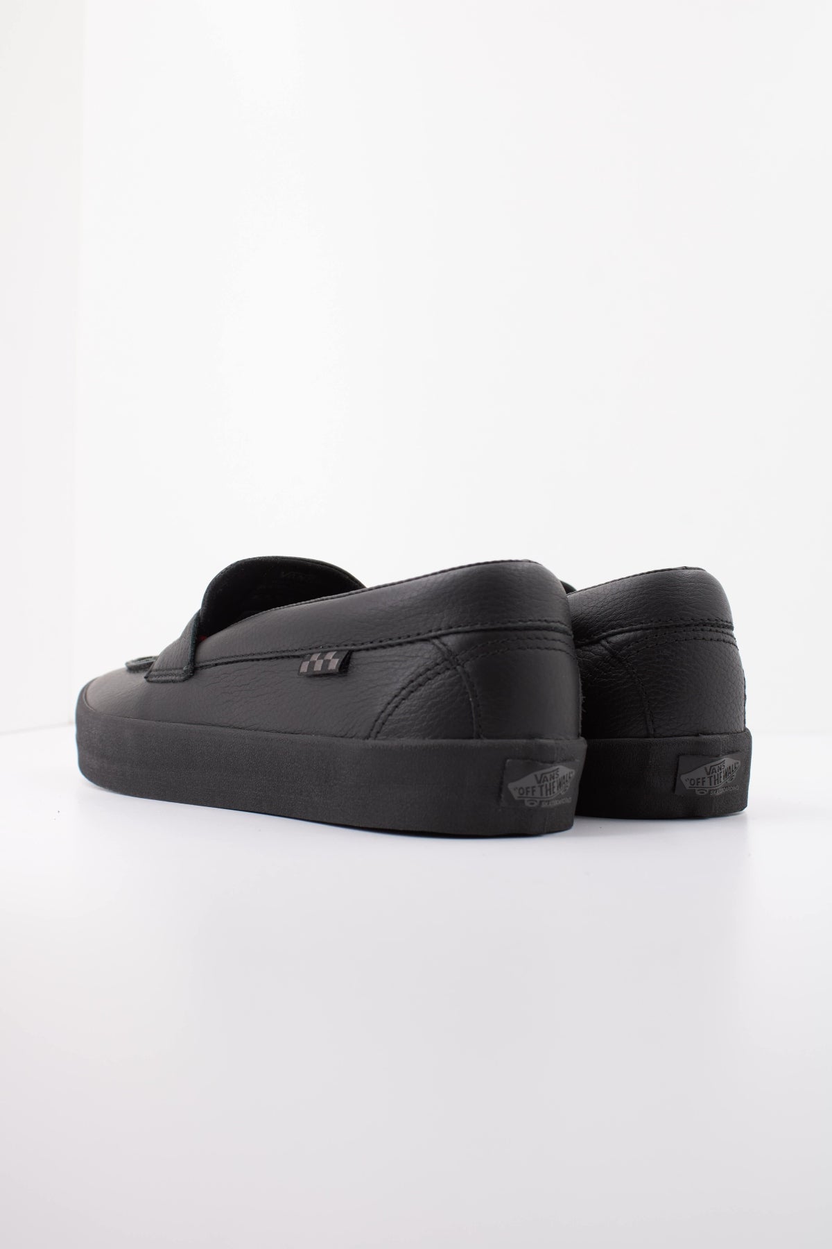 VANS  en color NEGRO  (4)