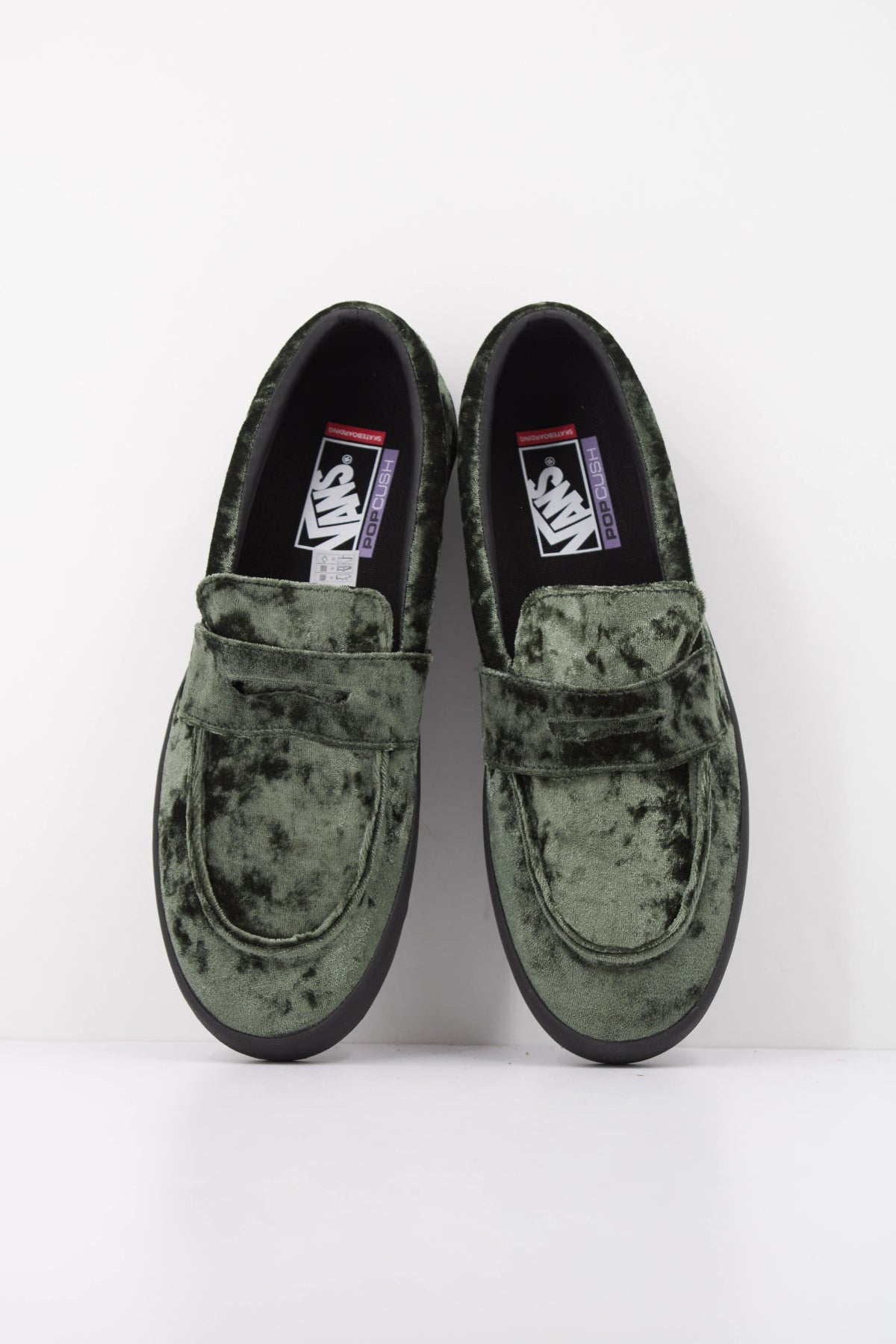 VANS VNZQTD SKATE LOAFER VLVT en color VERDE  (3)