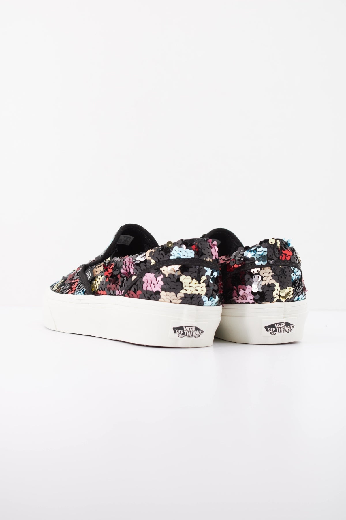VANS VNWBOQ CLASSIC SLIP ON CHBD S en color MULTICOLOR  (4)
