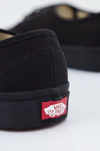 VANS AUTHENTIC VEEBKA en color NEGRO  (4)