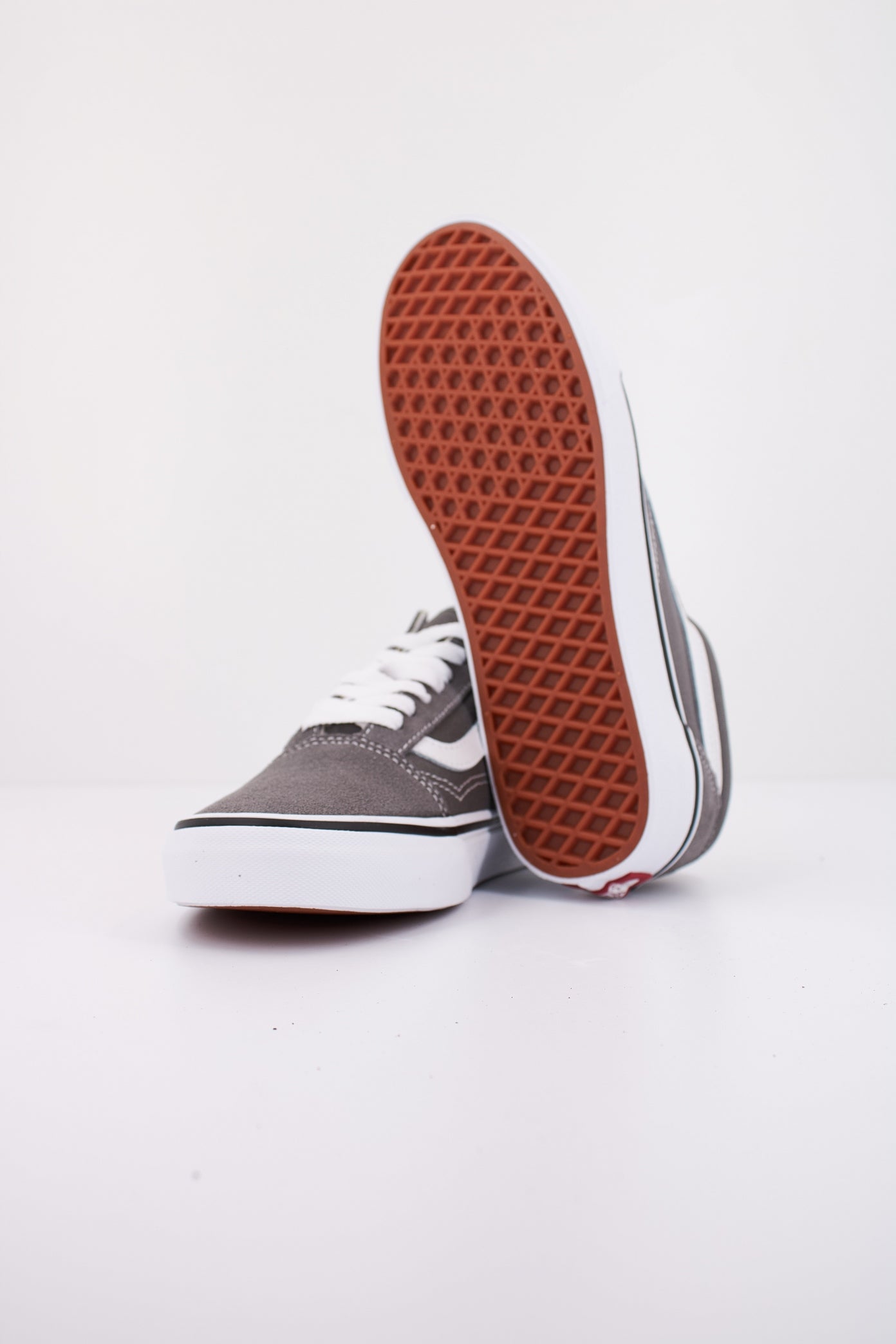 VANS OLD SKOOL en color GRIS  (5)