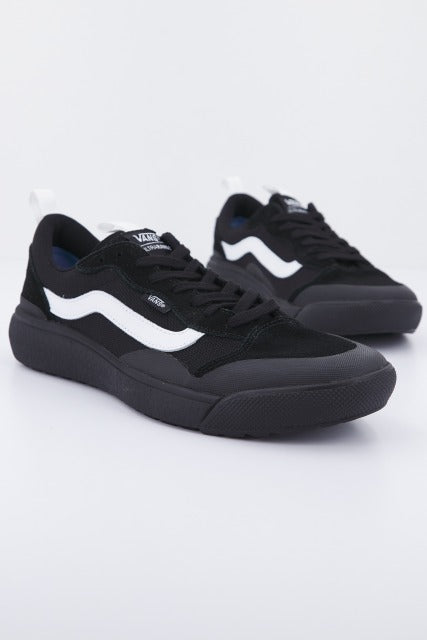 VANS UA ULTRARANGE EXO SE en color NEGRO  (2)