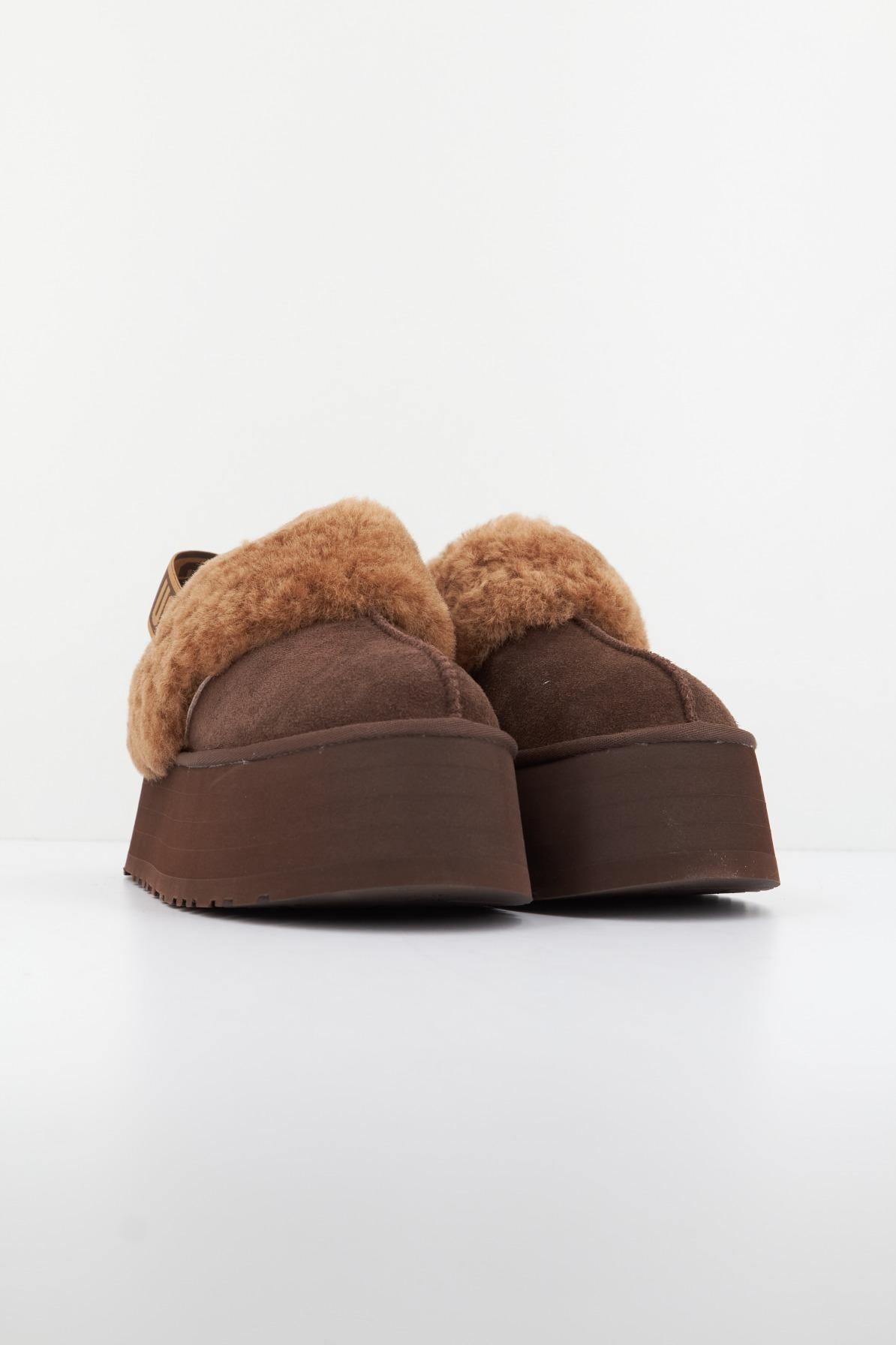UGG FUNKETTE en color MARRON  (2)