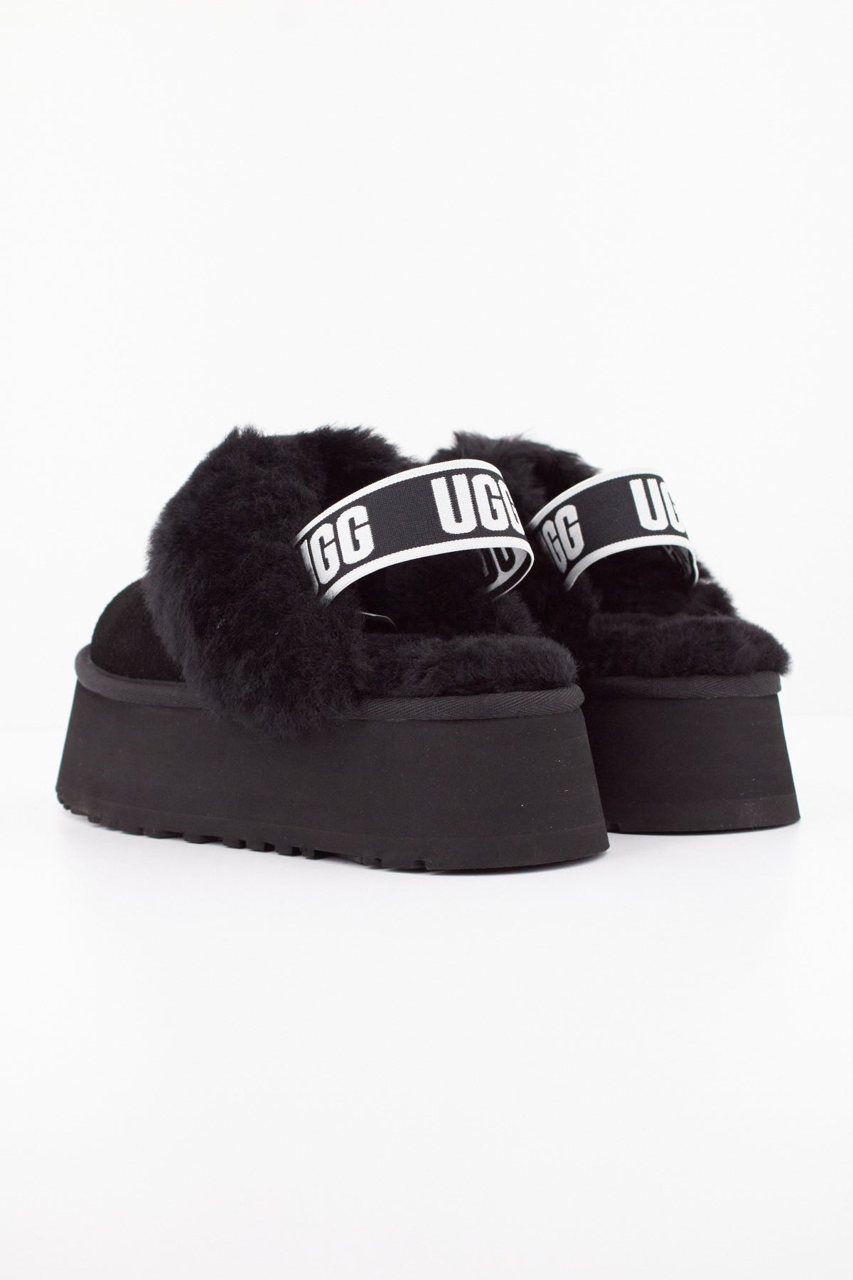 UGG Funkette  en color NEGRO  (4)