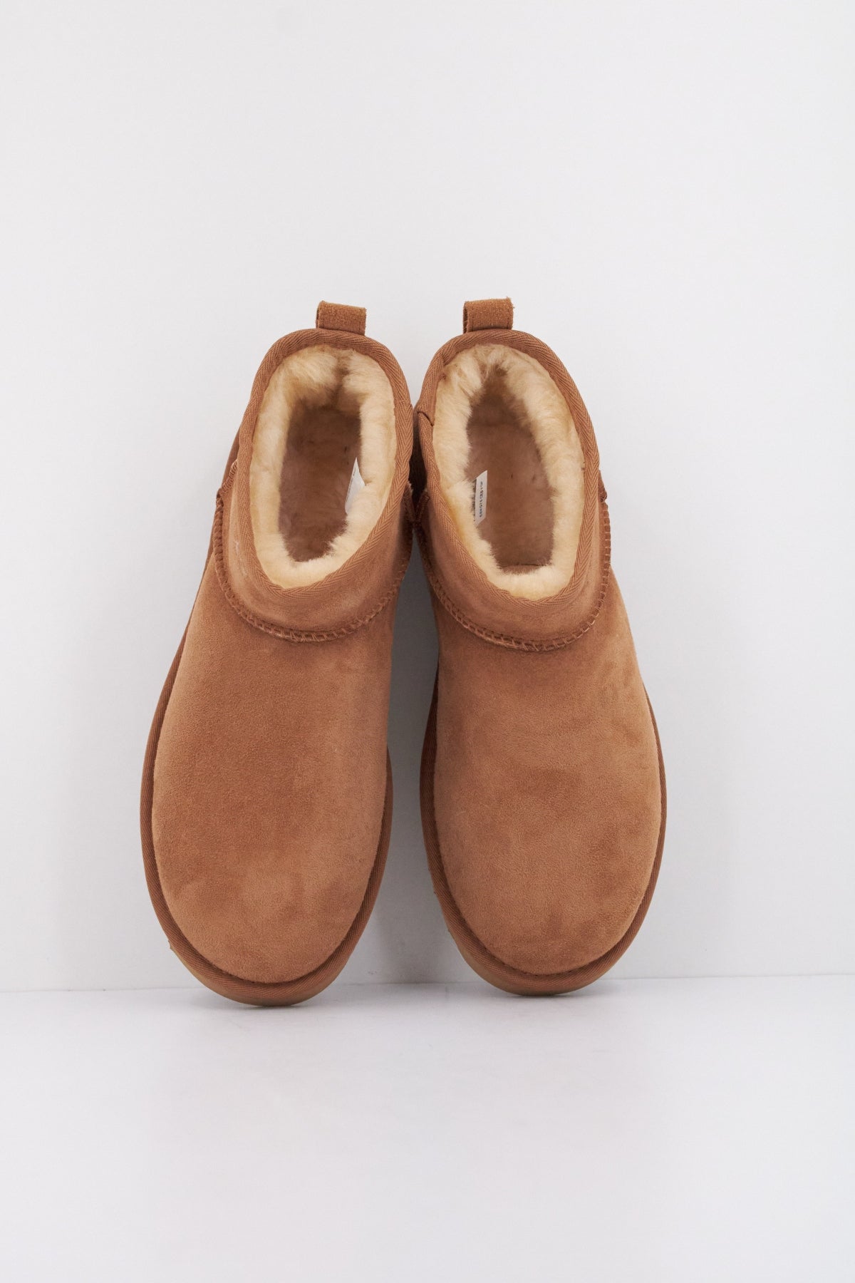 UGG W CLASSIC ULTRA MINI en color MARRON  (3)
