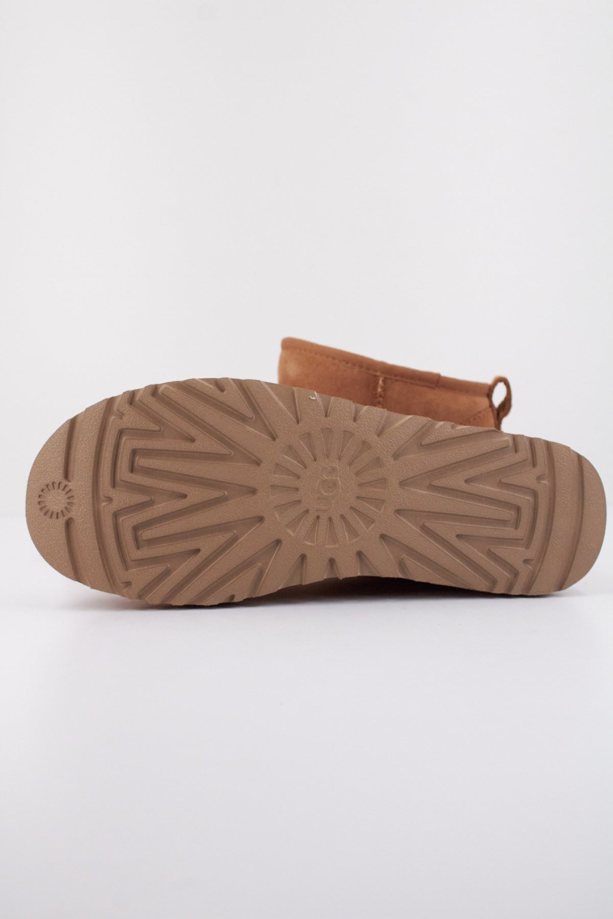 UGG W CLASSIC ULTRA MINI en color MARRON  (5)