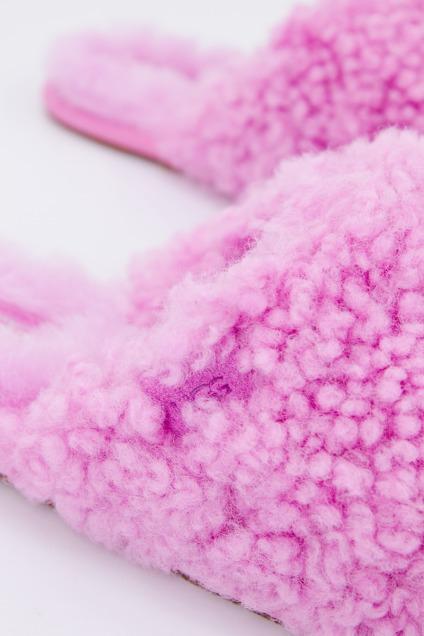 UGG W MAXI CURLY SLIDE en color ROSA  (4)