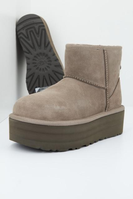 UGG W CLASSIC MINI PLATFORM en color GRIS  (3)