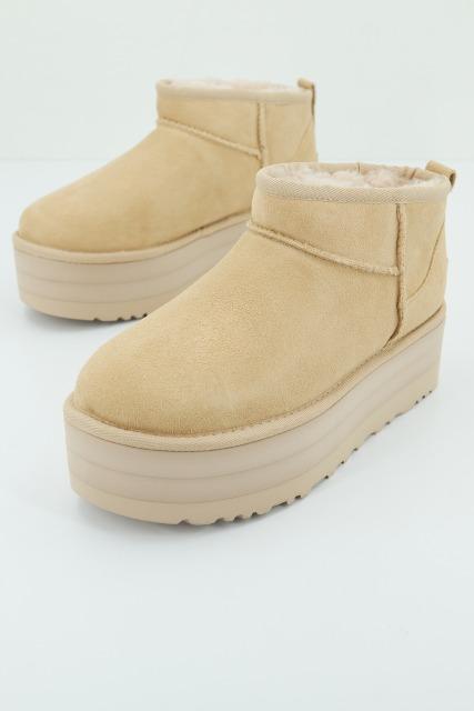 UGG CLASSIC ULTRA MINI PLATF en color MARRON  (2)