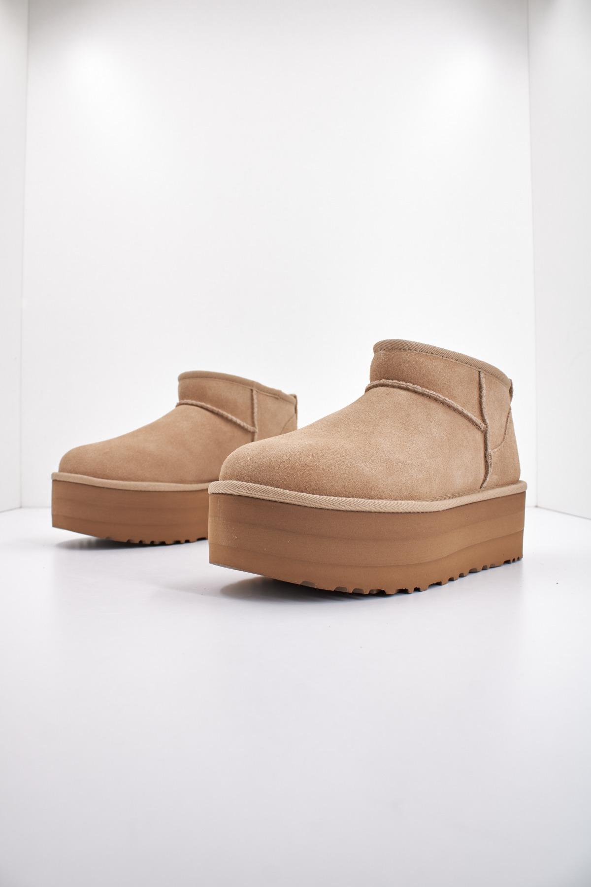 UGG CLASSIC ULTRA MINI PLATF en color MARRON CLARO  (2)