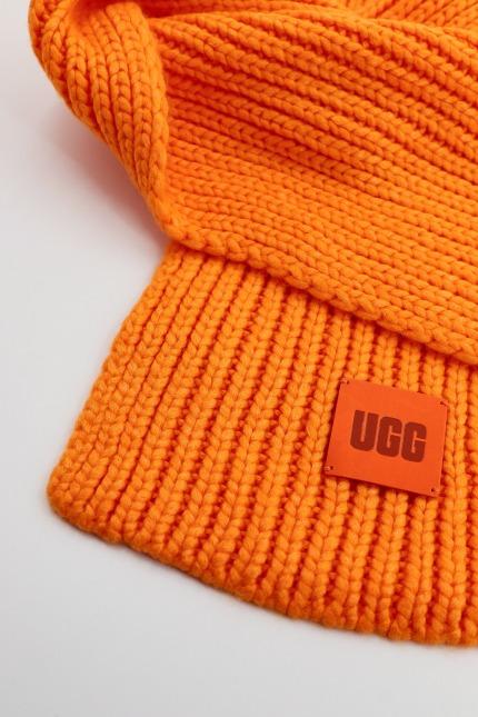UGG  CHUNKY RIB KNIT SCARF en color NARANJA  (4)