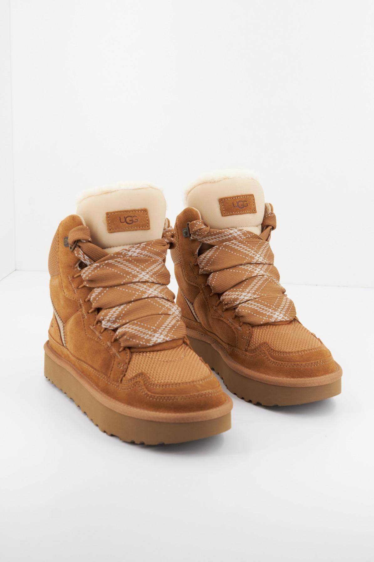 UGG W HIGHMEL en color MARRON CLARO  (3)