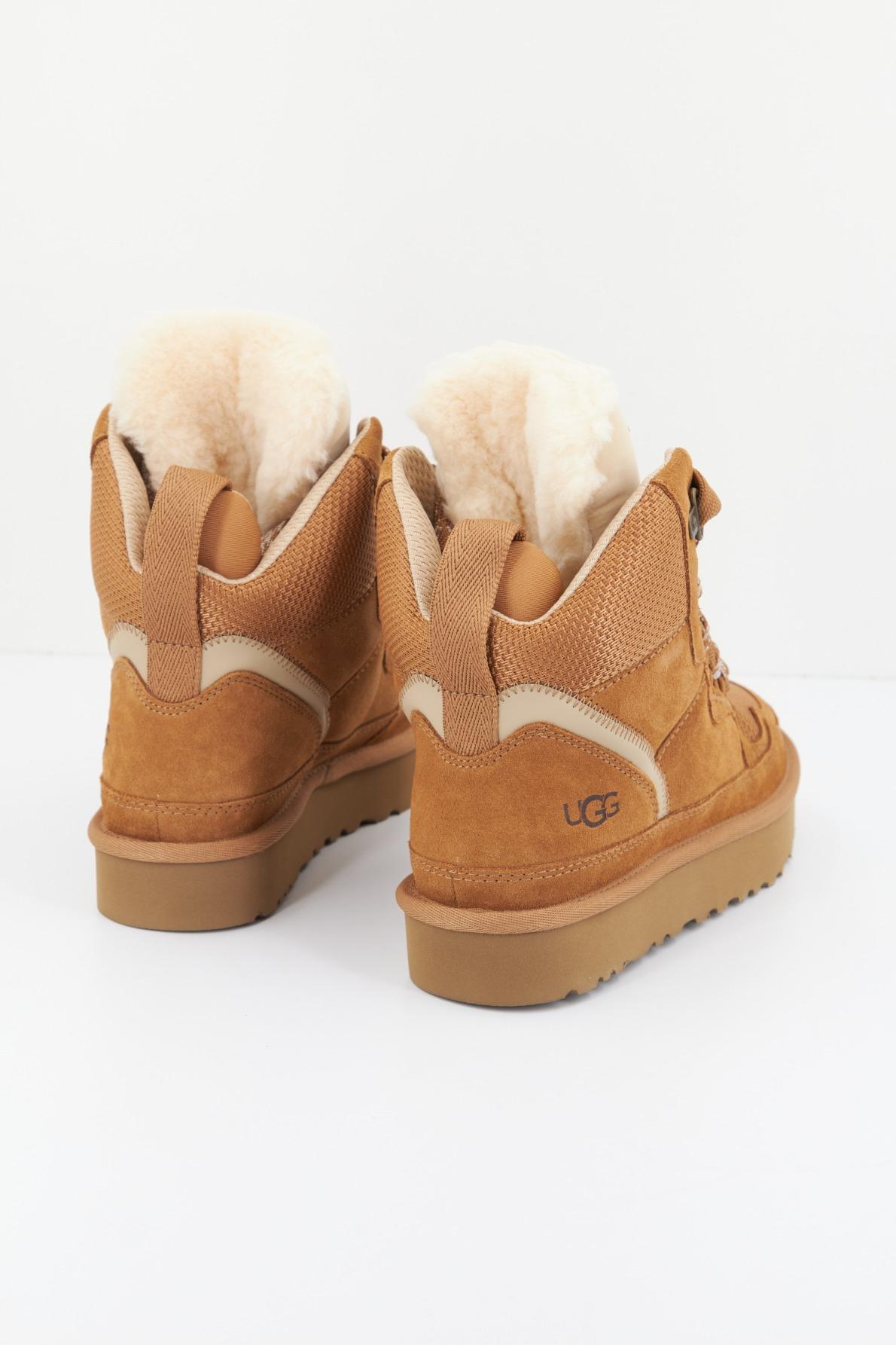 UGG W HIGHMEL en color MARRON CLARO  (4)