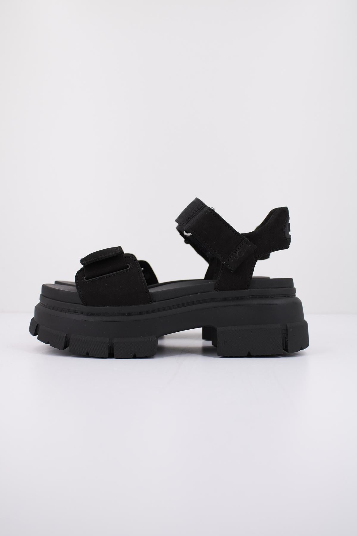 UGG W ASHTON ANKLE en color NEGRO  (1)