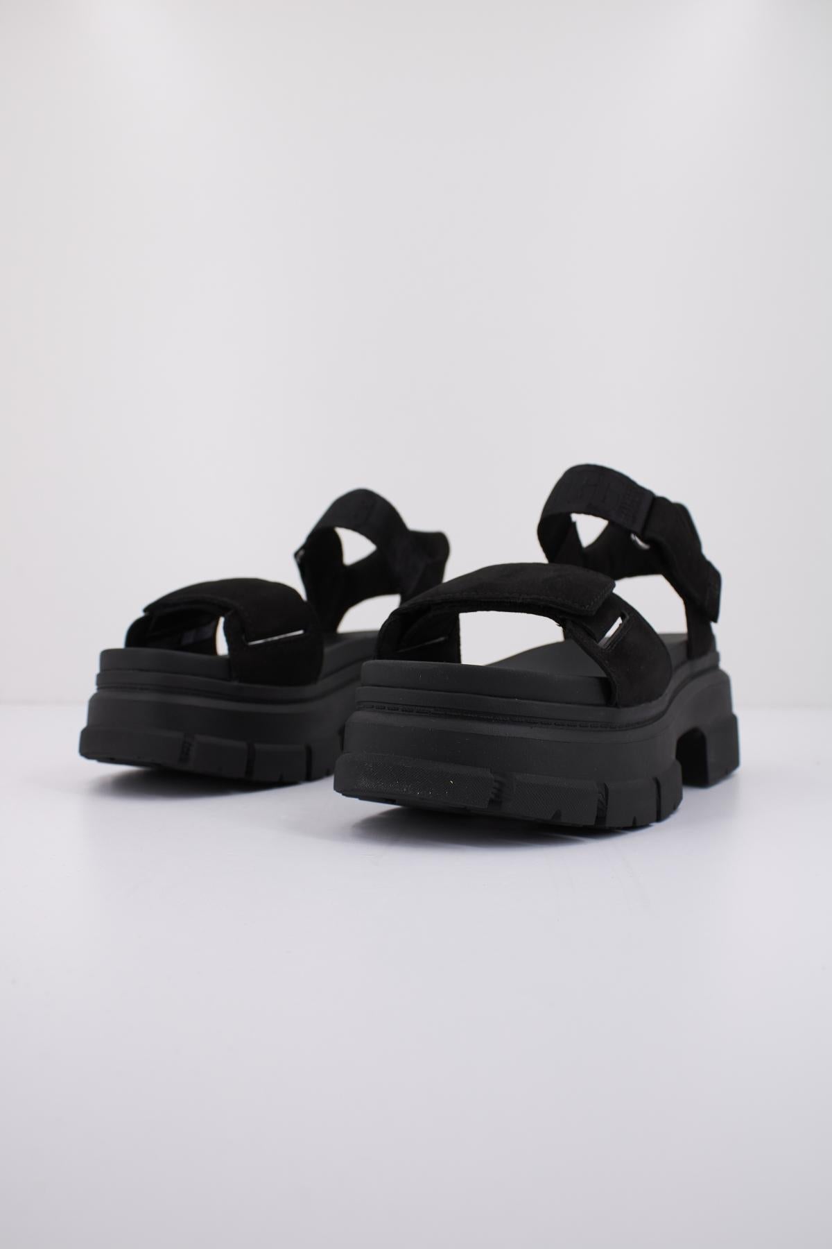 UGG W ASHTON ANKLE en color NEGRO  (2)