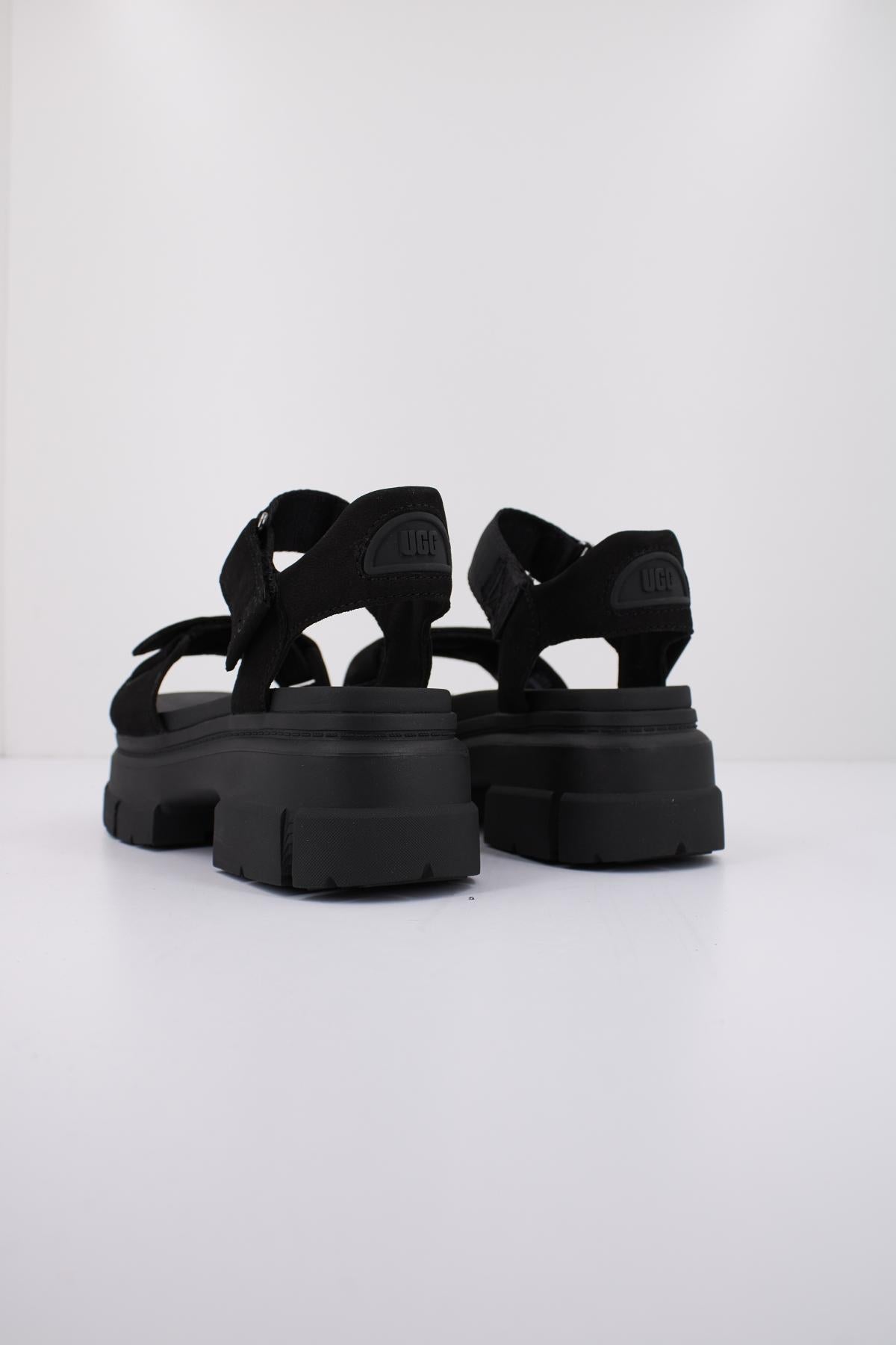 UGG W ASHTON ANKLE en color NEGRO  (3)