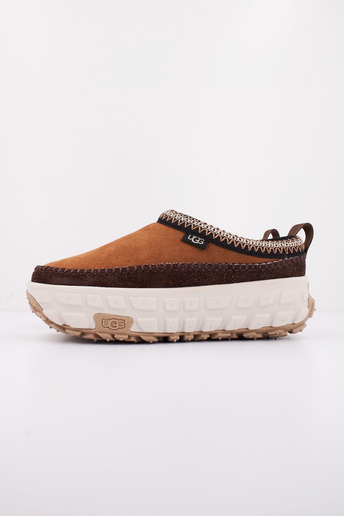 UGG W VENURE DAZE en color MARRON  (1)