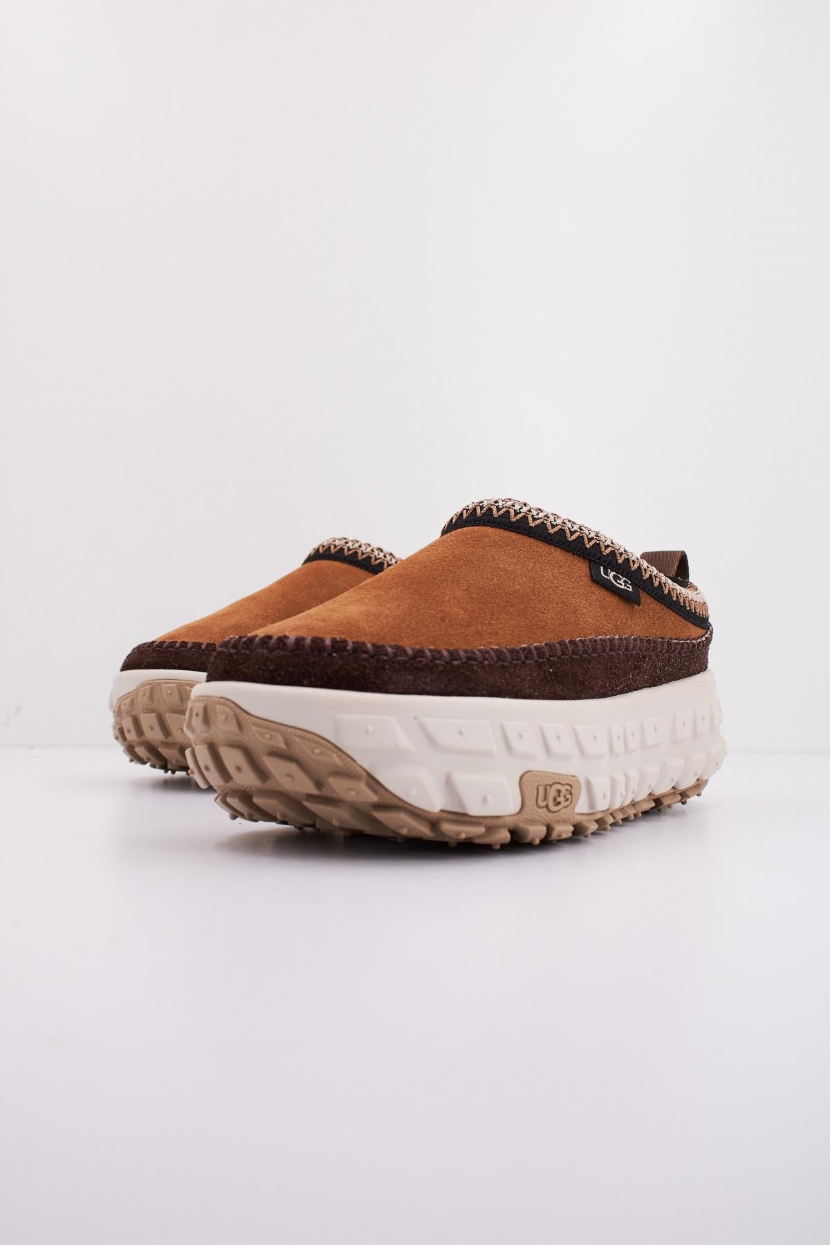 UGG W VENURE DAZE en color MARRON  (2)