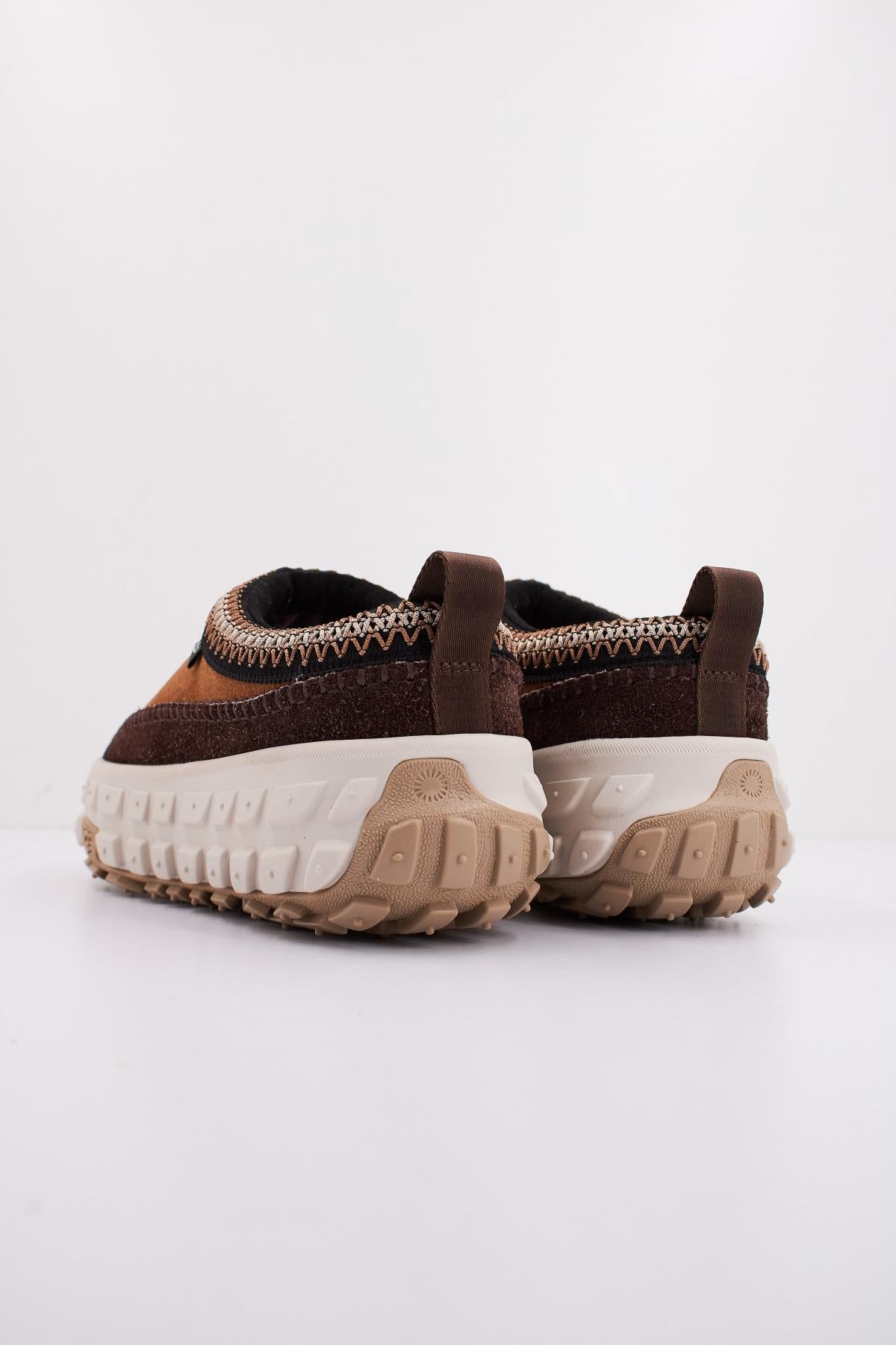 UGG W VENURE DAZE en color MARRON  (4)
