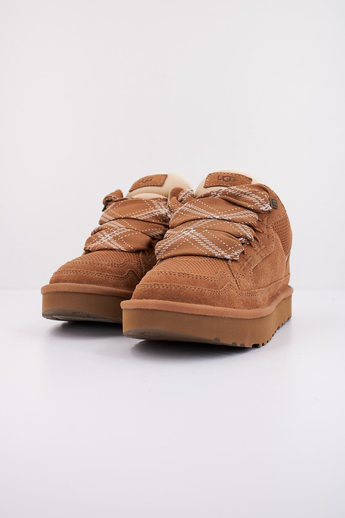 UGG W LOWMEL en color MARRON CLARO  (2)