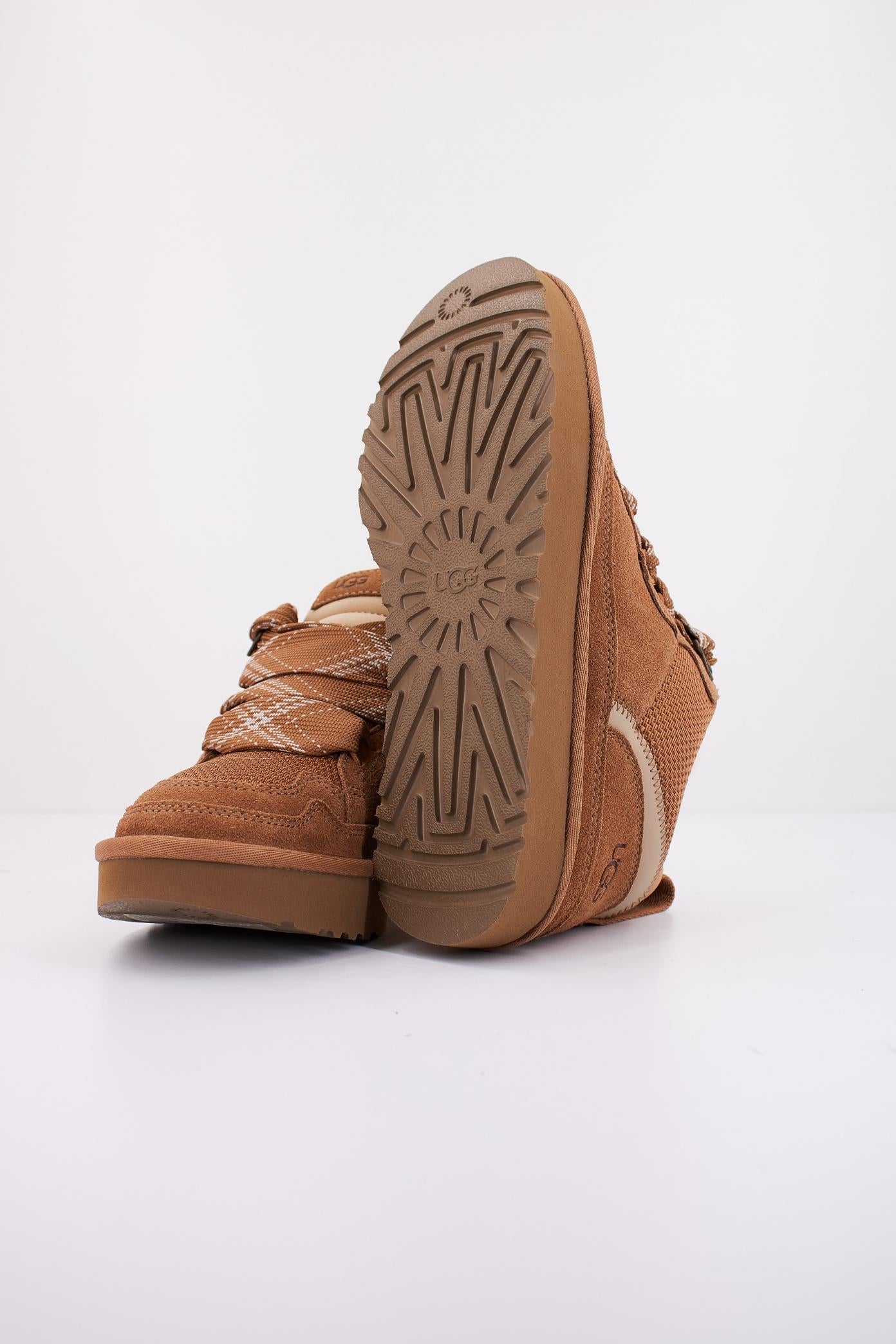 UGG W LOWMEL en color MARRON CLARO  (5)