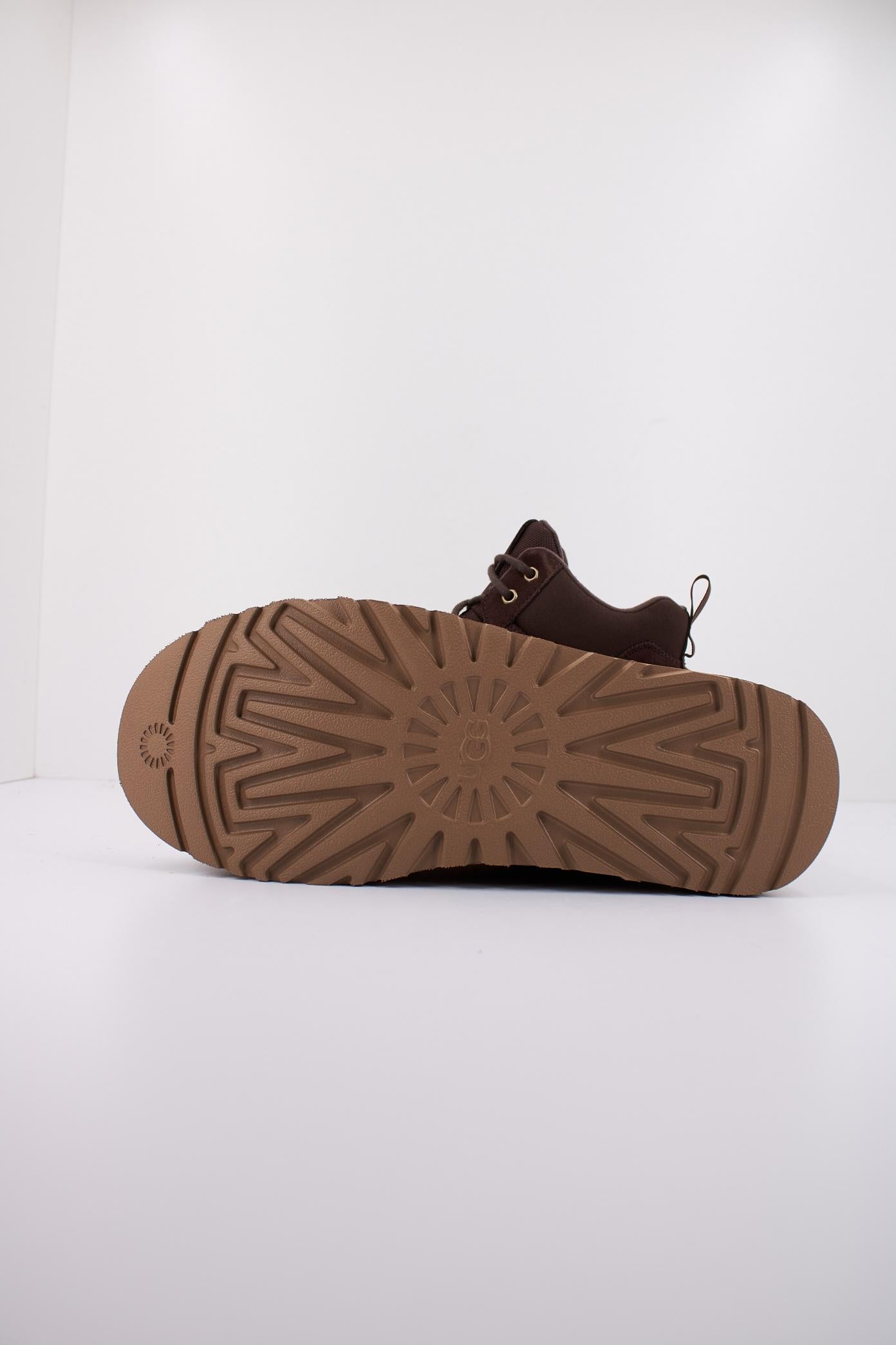 UGG M HIGHLAND HI HERITAGE en color MARRON  (5)