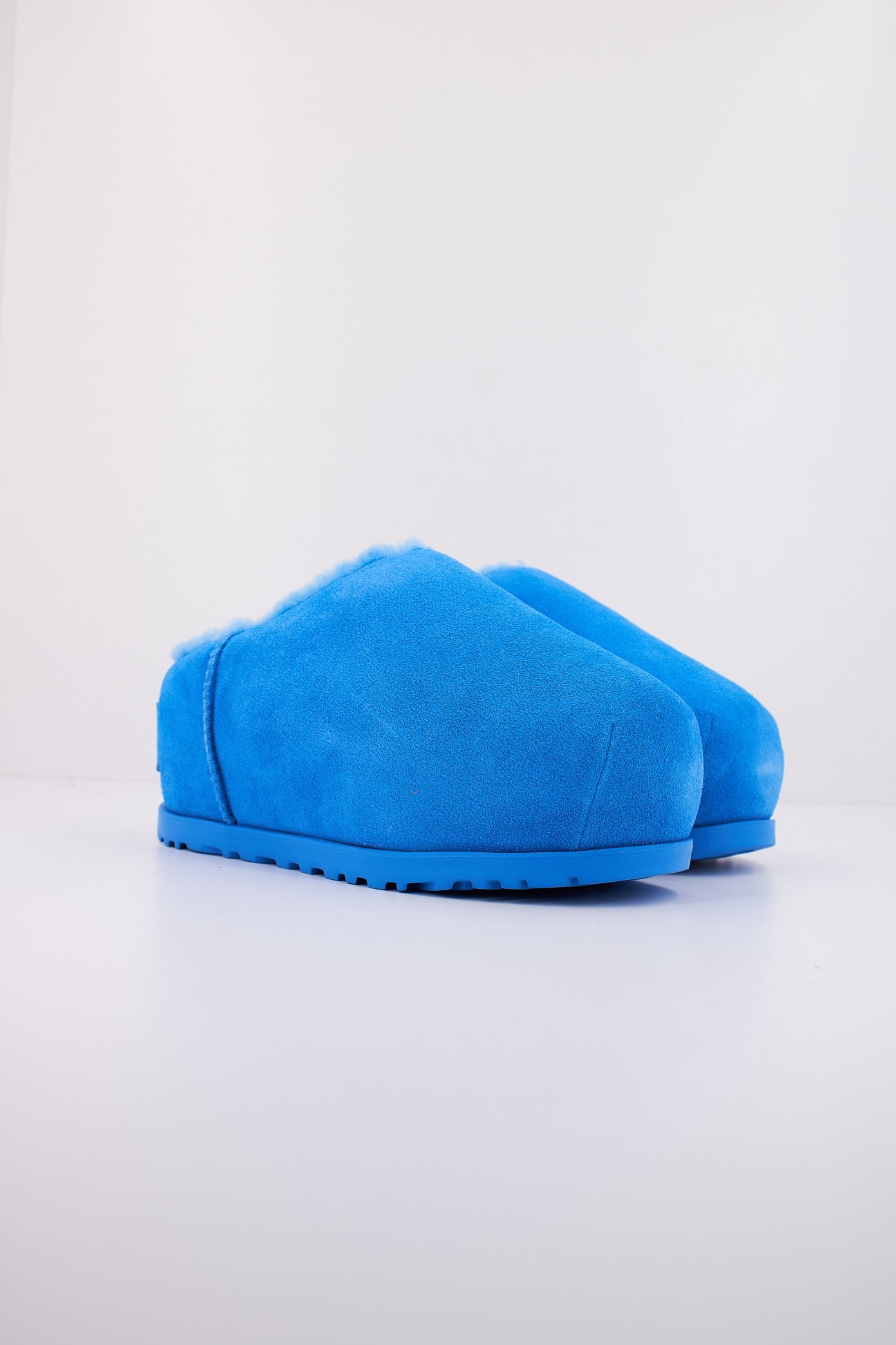 UGG W PUMPED SLIDE en color AZUL  (2)