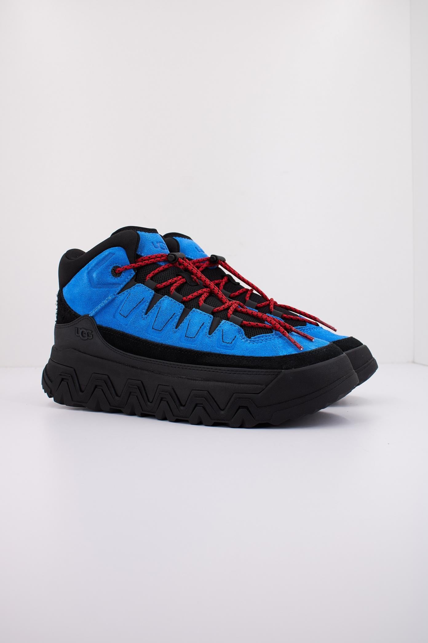 UGG M CAPTRAIL LOW en color AZUL  (2)