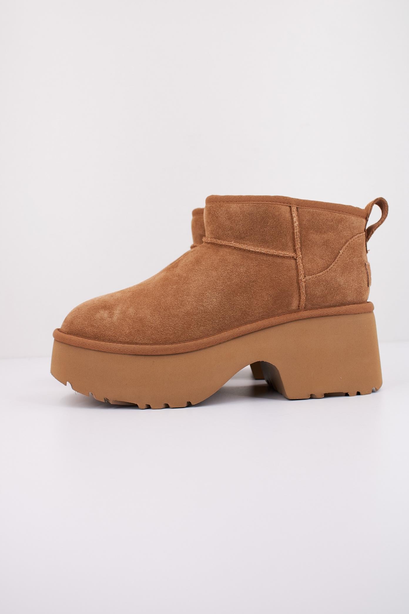 UGG CLASSIC ULTRA MINI NEW H en color MARRON  (1)