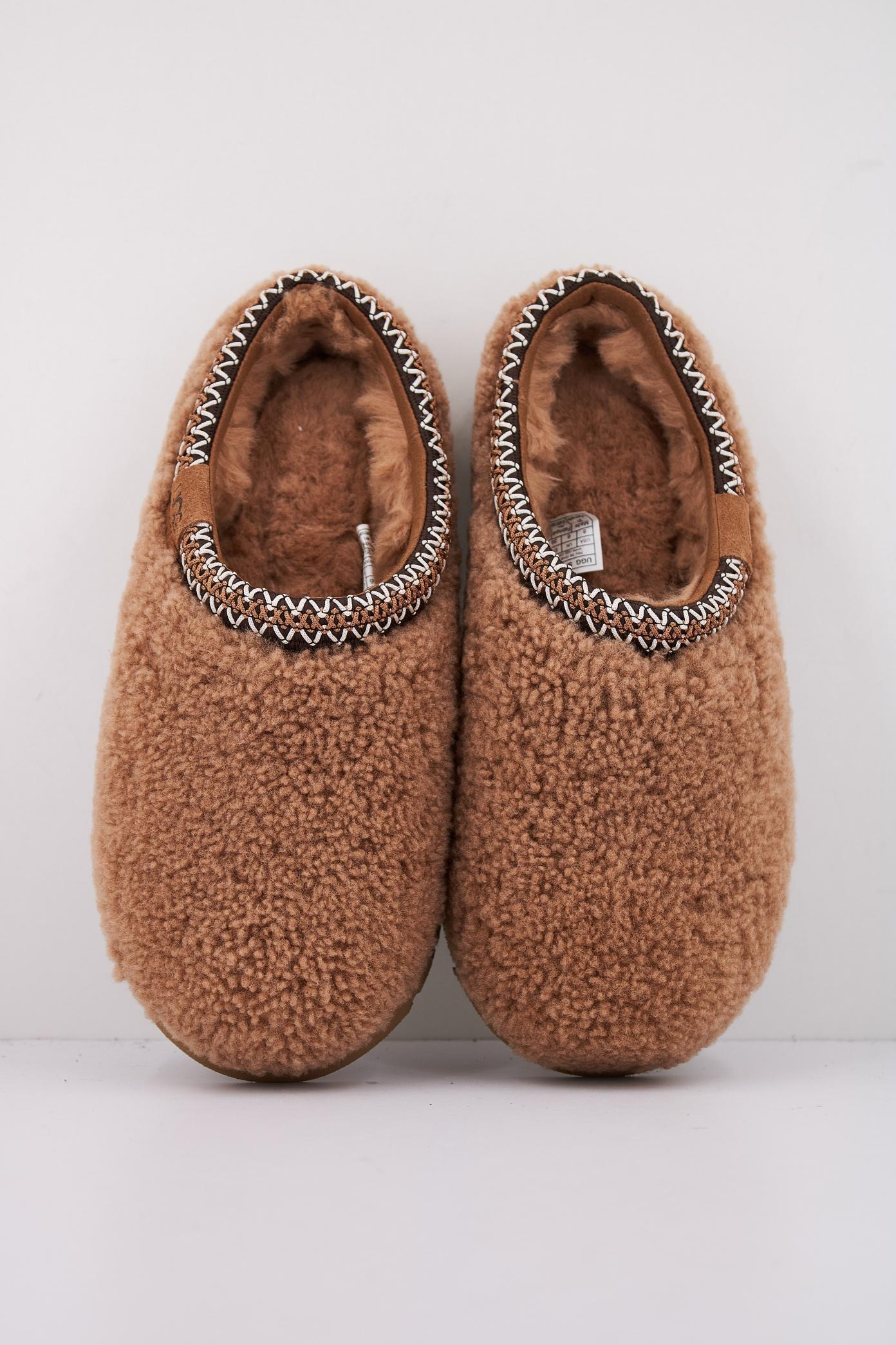 UGG W TASMAN MAXI CURLY en color MARRON  (3)