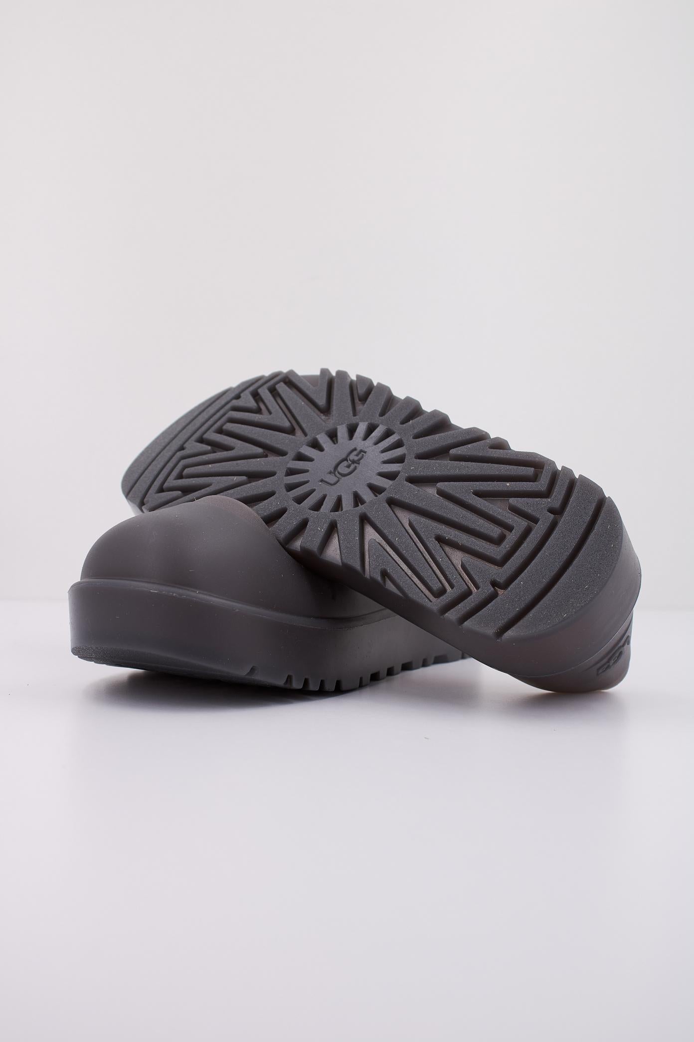 UGG GUARD . en color NEGRO  (6)