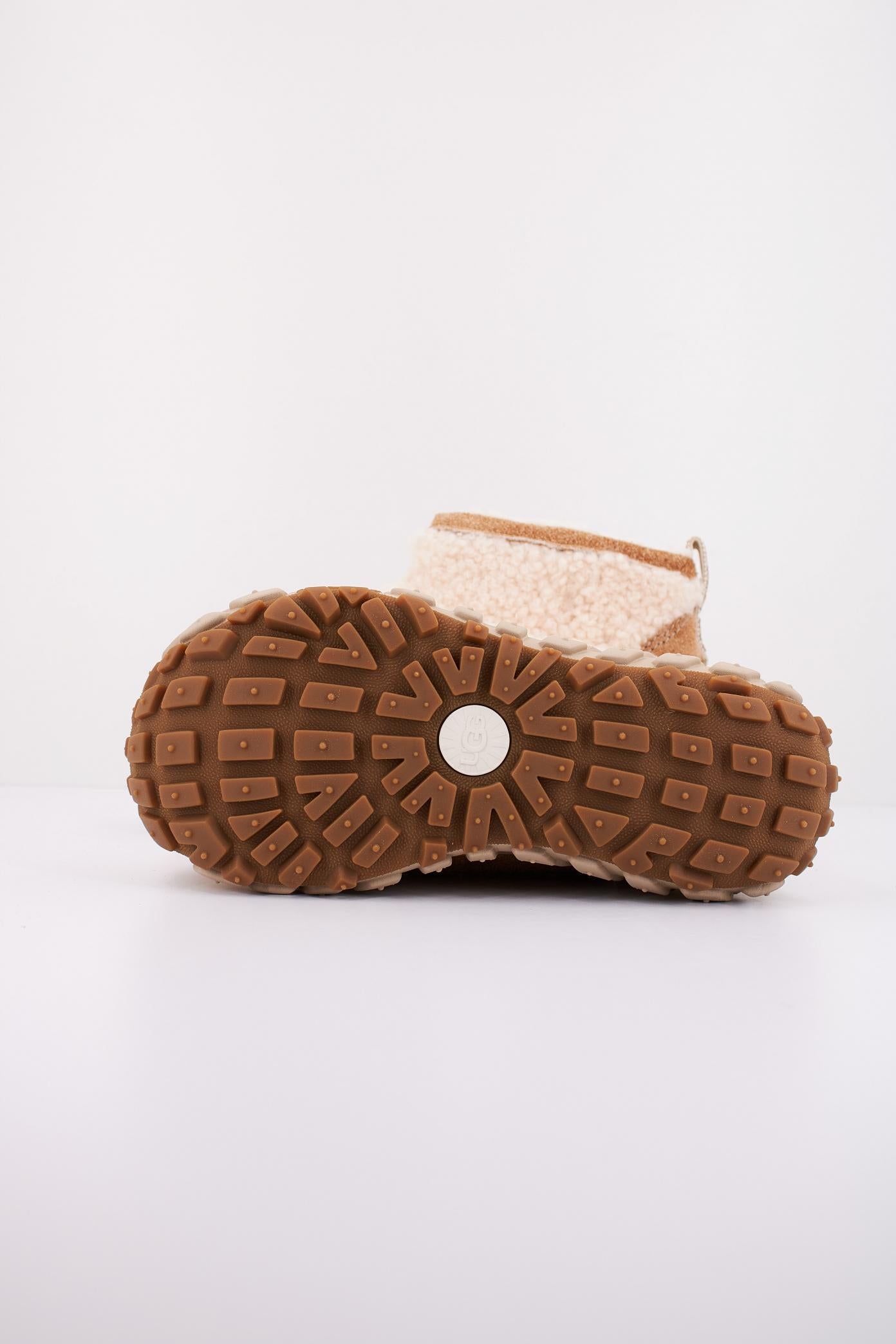 UGG W VENTURE DAZE ULTRA MINI COZY en color BEIS  (5)