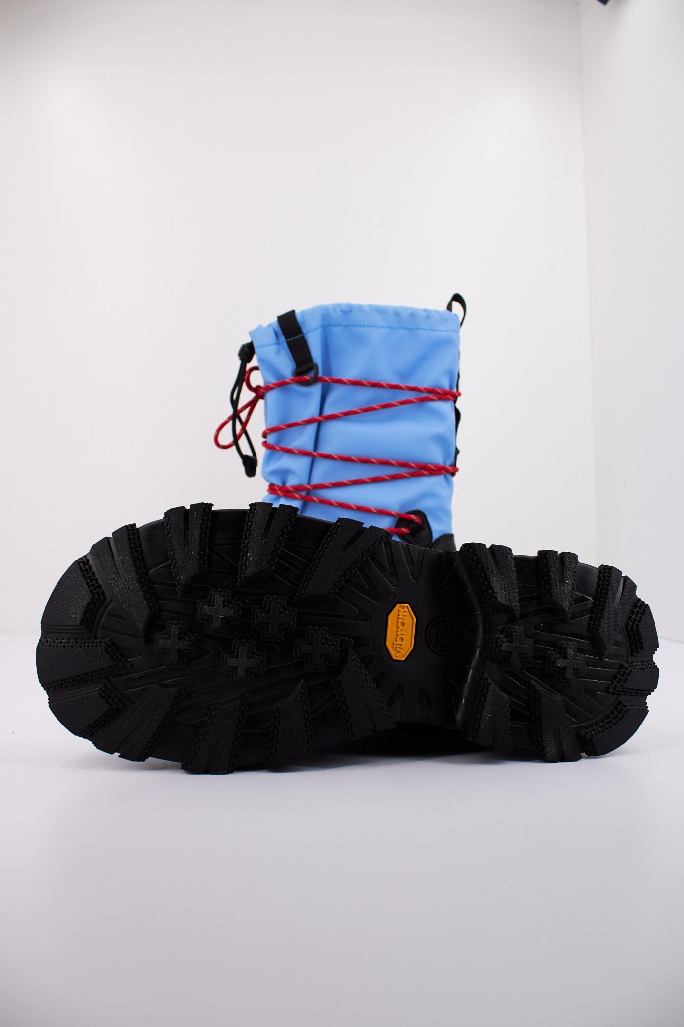 UGG W METROPEAK en color AZUL  (5)