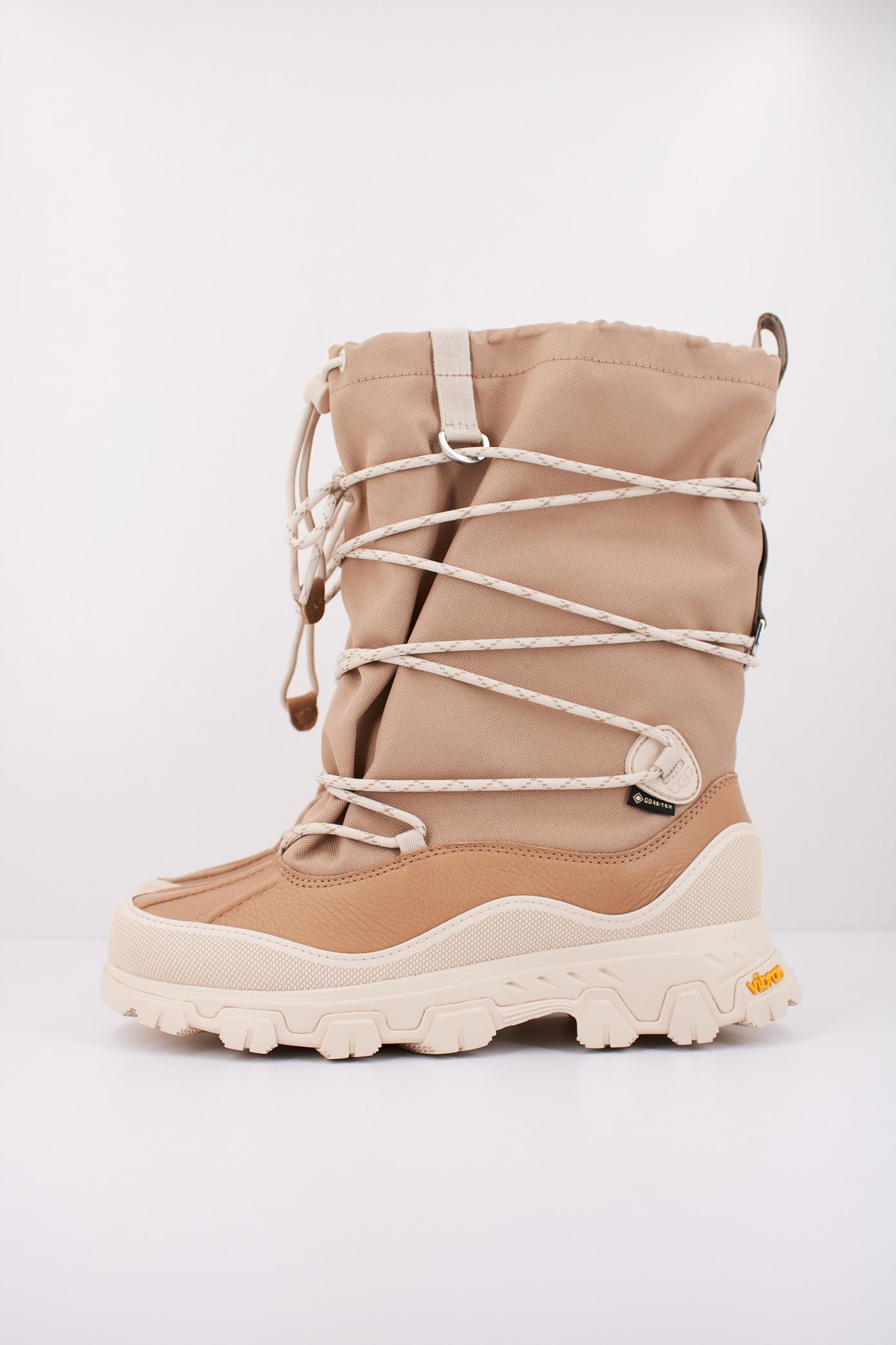 UGG W METROPEAK en color MARRON  (1)
