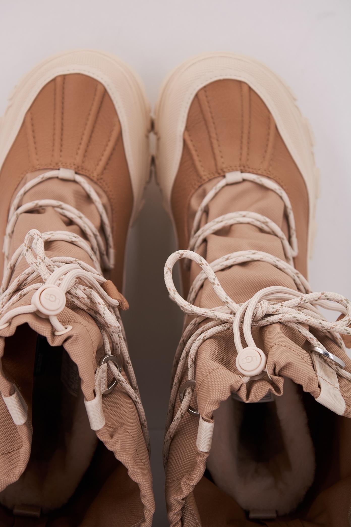 UGG W METROPEAK en color MARRON  (3)