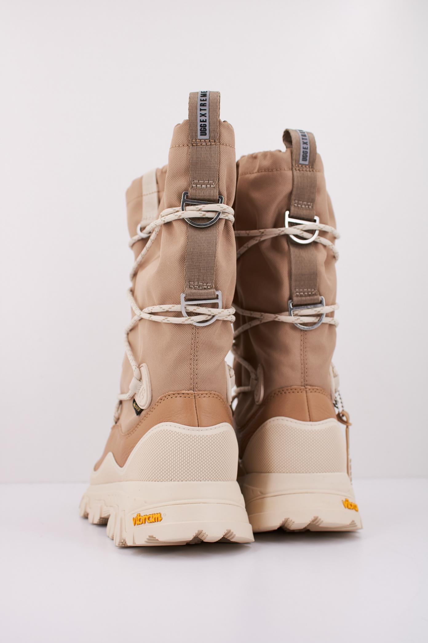 UGG W METROPEAK en color MARRON  (4)