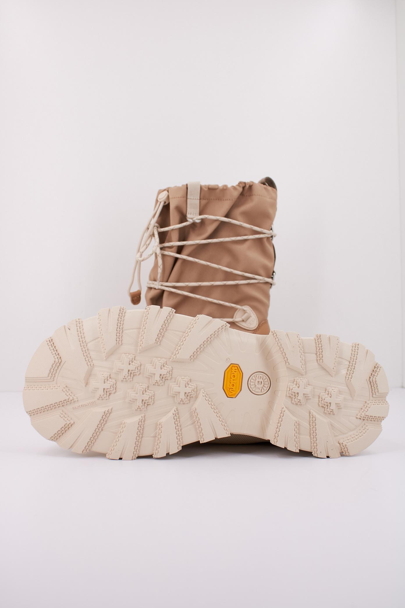 UGG W METROPEAK en color MARRON  (5)